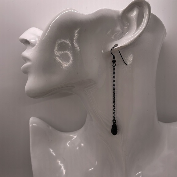 Black Rhinestone Drop Chain Earrings - Picture 2 of 7
